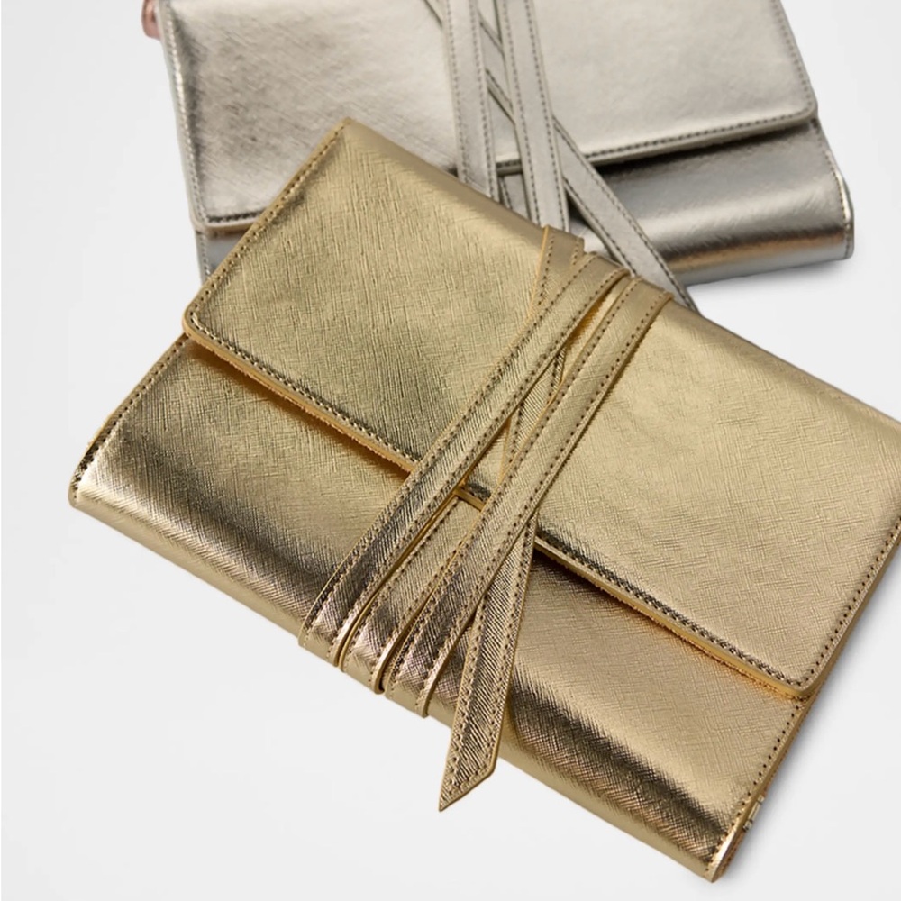 Metallic Gold Travel Small Carry-On Wrap Jewelry Case